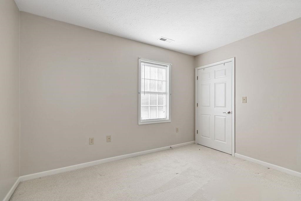 206 RED OAK DR, STAUNTON, Virginia 24401, 3 Bedrooms Bedrooms, ,2 BathroomsBathrooms,Residential,206 RED OAK DR,668983 MLS # 668983