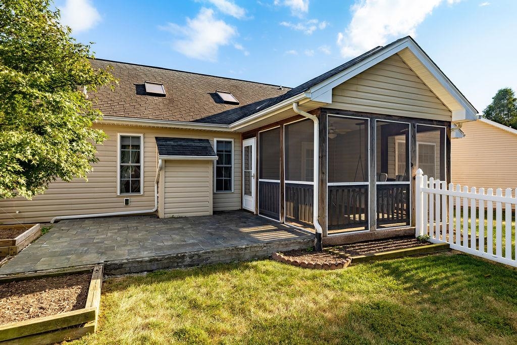 206 RED OAK DR, STAUNTON, Virginia 24401, 3 Bedrooms Bedrooms, ,2 BathroomsBathrooms,Residential,206 RED OAK DR,668983 MLS # 668983