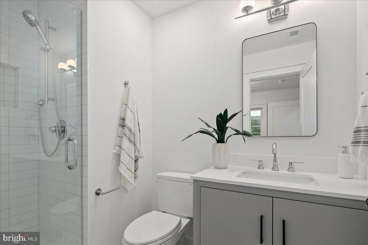 909 N IRVING ST, ARLINGTON, Virginia 22201, 4 Bedrooms Bedrooms, ,4 BathroomsBathrooms,Residential,For sale,909 N IRVING ST,VAAR2062118 MLS # VAAR2062118 909 N IRVING ST, ARLINGTON, Virginia 22201, 4 Bedrooms Bedrooms, ,4 BathroomsBathrooms,Residential,For sale,909 N IRVING ST,VAAR2062118 MLS # VAAR2062118