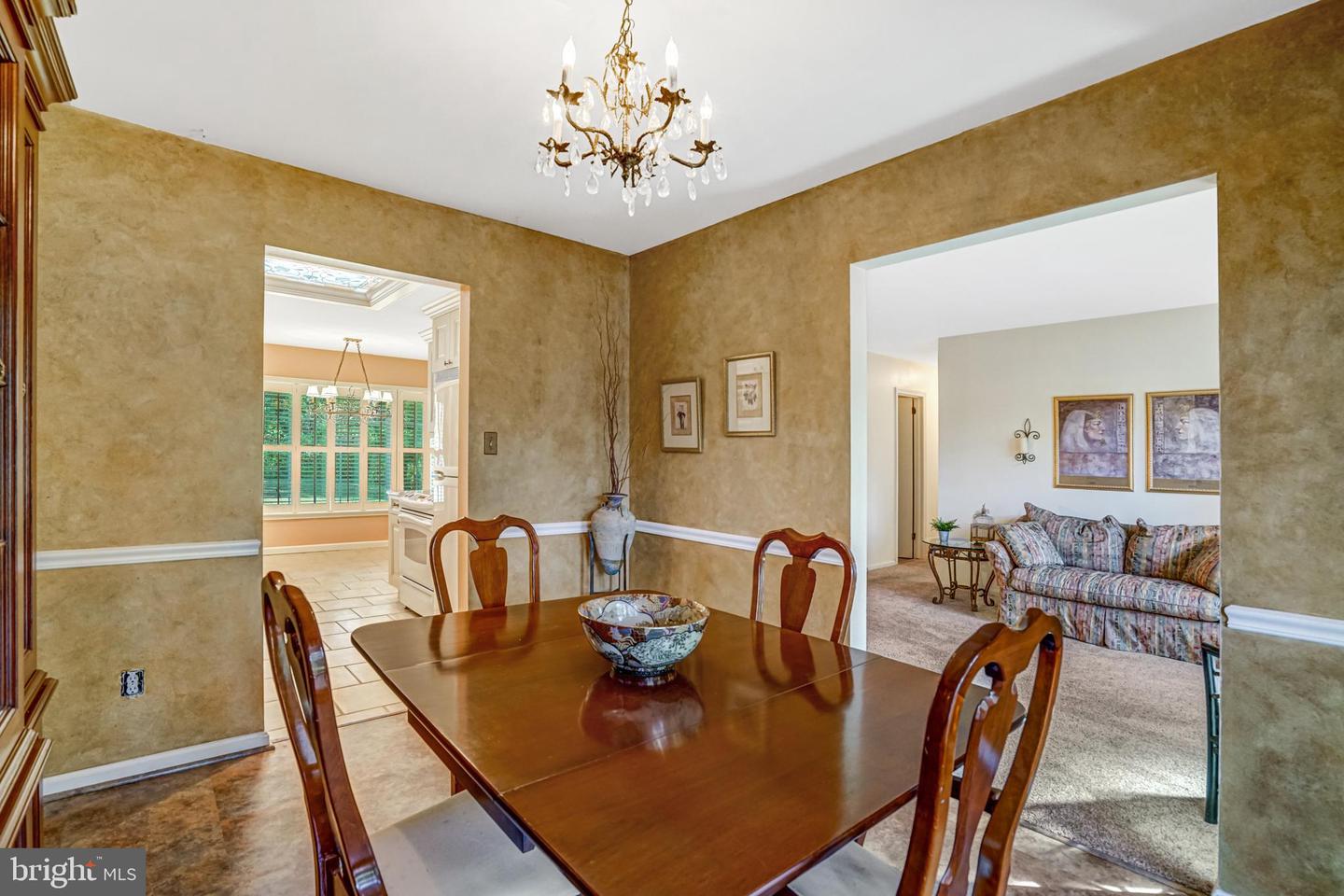 6425 MONTROSE ST, ALEXANDRIA, Virginia 22312, 3 Bedrooms Bedrooms, 11 Rooms Rooms,2 BathroomsBathrooms,Residential,For sale,6425 MONTROSE ST,VAFX2261142 MLS # VAFX2261142