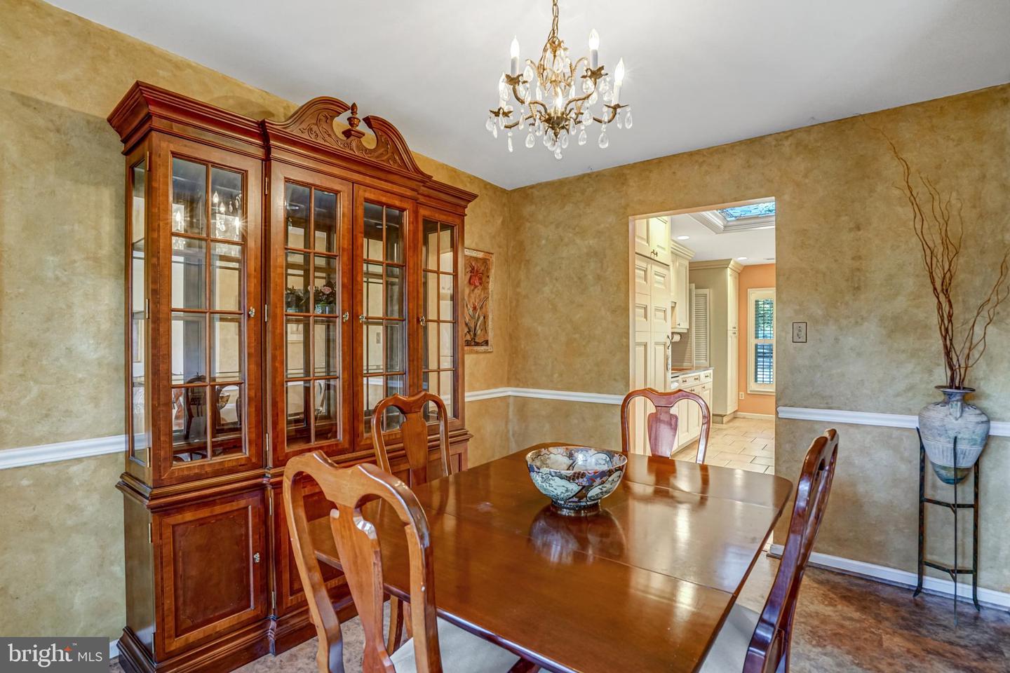 6425 MONTROSE ST, ALEXANDRIA, Virginia 22312, 3 Bedrooms Bedrooms, 11 Rooms Rooms,2 BathroomsBathrooms,Residential,For sale,6425 MONTROSE ST,VAFX2261142 MLS # VAFX2261142
