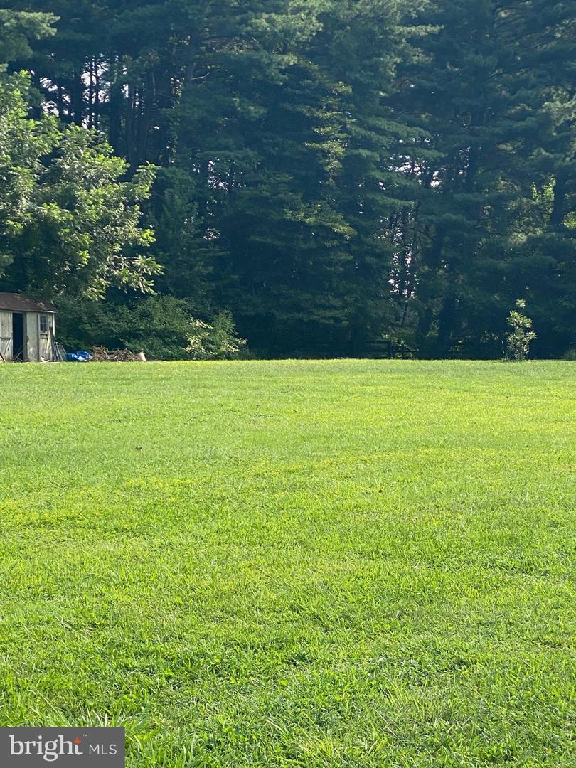 13267 BERLIN TPKE TPKE, LOVETTSVILLE, Virginia 20180, 4 Bedrooms Bedrooms, 6 Rooms Rooms,2 BathroomsBathrooms,Residential,For sale,13267 BERLIN TPKE TPKE,VALO2104676 MLS # VALO2104676