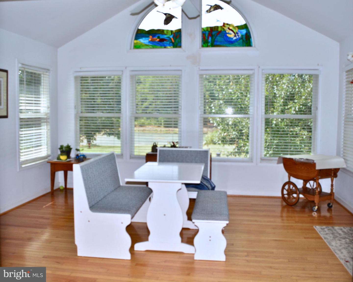 13267 BERLIN TPKE TPKE, LOVETTSVILLE, Virginia 20180, 4 Bedrooms Bedrooms, 6 Rooms Rooms,2 BathroomsBathrooms,Residential,For sale,13267 BERLIN TPKE TPKE,VALO2104676 MLS # VALO2104676