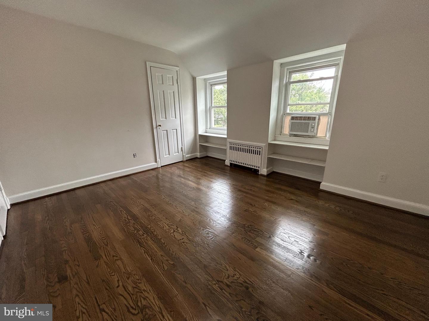 304 E NELSON AVE, ALEXANDRIA, Virginia 22301, 2 Bedrooms Bedrooms, ,2 BathroomsBathrooms,Residential,For sale,304 E NELSON AVE,VAAX2048666 MLS # VAAX2048666