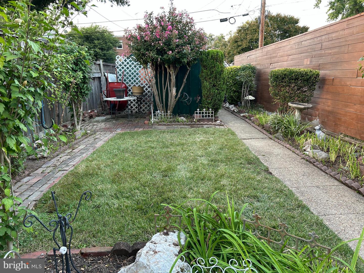 304 E NELSON AVE, ALEXANDRIA, Virginia 22301, 2 Bedrooms Bedrooms, ,2 BathroomsBathrooms,Residential,For sale,304 E NELSON AVE,VAAX2048666 MLS # VAAX2048666