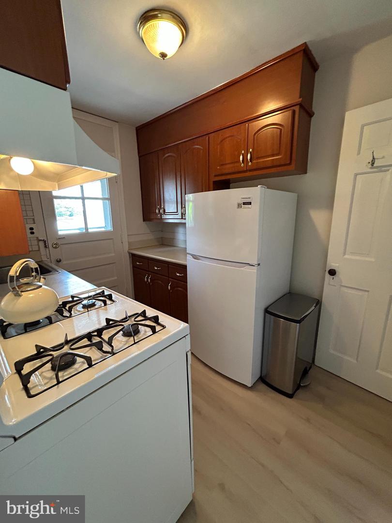 304 E NELSON AVE, ALEXANDRIA, Virginia 22301, 2 Bedrooms Bedrooms, ,2 BathroomsBathrooms,Residential,For sale,304 E NELSON AVE,VAAX2048666 MLS # VAAX2048666