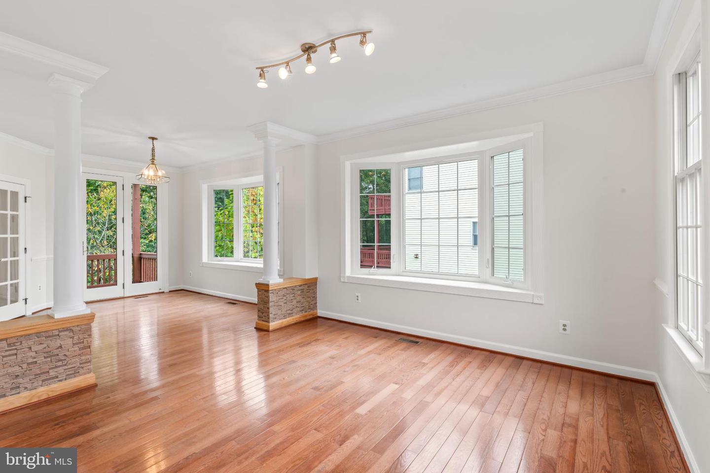 6207 WOODLAND LAKE DR, ALEXANDRIA, Virginia 22310, 6 Bedrooms Bedrooms, 19 Rooms Rooms,4 BathroomsBathrooms,Residential,For sale,6207 WOODLAND LAKE DR,VAFX2261824 MLS # VAFX2261824