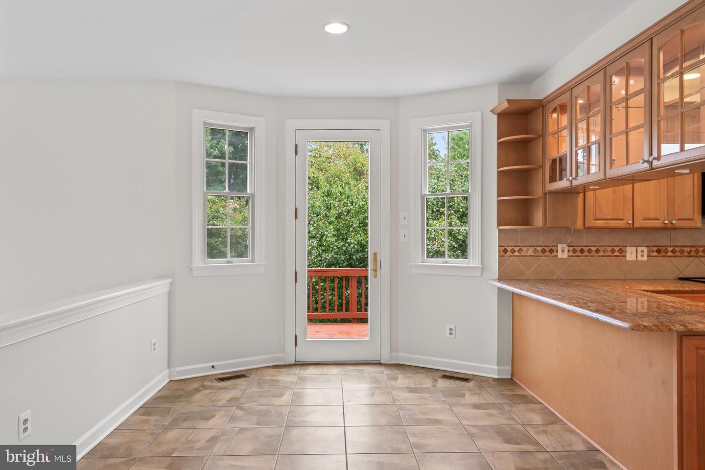 6207 WOODLAND LAKE DR, ALEXANDRIA, Virginia 22310, 6 Bedrooms Bedrooms, 19 Rooms Rooms,4 BathroomsBathrooms,Residential,For sale,6207 WOODLAND LAKE DR,VAFX2261824 MLS # VAFX2261824