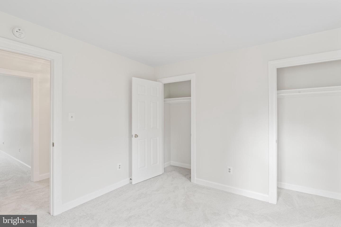 6207 WOODLAND LAKE DR, ALEXANDRIA, Virginia 22310, 6 Bedrooms Bedrooms, 19 Rooms Rooms,4 BathroomsBathrooms,Residential,For sale,6207 WOODLAND LAKE DR,VAFX2261824 MLS # VAFX2261824