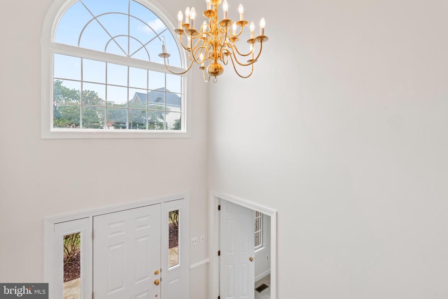 6207 WOODLAND LAKE DR, ALEXANDRIA, Virginia 22310, 6 Bedrooms Bedrooms, 19 Rooms Rooms,4 BathroomsBathrooms,Residential,For sale,6207 WOODLAND LAKE DR,VAFX2261824 MLS # VAFX2261824