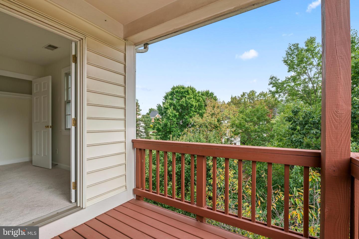 6207 WOODLAND LAKE DR, ALEXANDRIA, Virginia 22310, 6 Bedrooms Bedrooms, 19 Rooms Rooms,4 BathroomsBathrooms,Residential,For sale,6207 WOODLAND LAKE DR,VAFX2261824 MLS # VAFX2261824