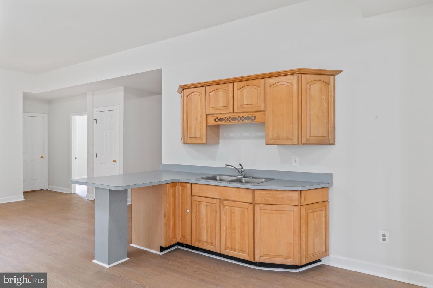 6207 WOODLAND LAKE DR, ALEXANDRIA, Virginia 22310, 6 Bedrooms Bedrooms, 19 Rooms Rooms,4 BathroomsBathrooms,Residential,For sale,6207 WOODLAND LAKE DR,VAFX2261824 MLS # VAFX2261824