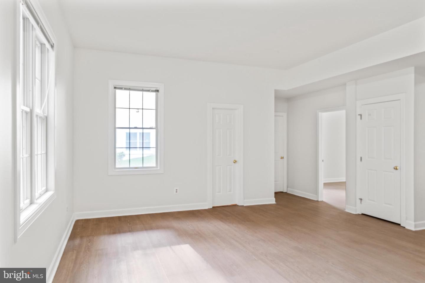 6207 WOODLAND LAKE DR, ALEXANDRIA, Virginia 22310, 6 Bedrooms Bedrooms, 19 Rooms Rooms,4 BathroomsBathrooms,Residential,For sale,6207 WOODLAND LAKE DR,VAFX2261824 MLS # VAFX2261824