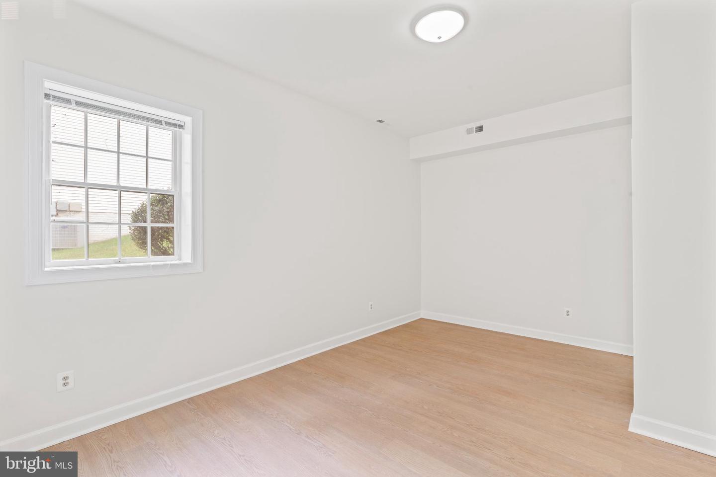 6207 WOODLAND LAKE DR, ALEXANDRIA, Virginia 22310, 6 Bedrooms Bedrooms, 19 Rooms Rooms,4 BathroomsBathrooms,Residential,For sale,6207 WOODLAND LAKE DR,VAFX2261824 MLS # VAFX2261824