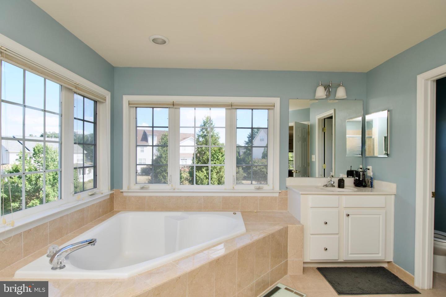 25272 ORIBI PL, ALDIE, Virginia 20105, 4 Bedrooms Bedrooms, ,4 BathroomsBathrooms,Residential,For sale,25272 ORIBI PL,VALO2104760 MLS # VALO2104760