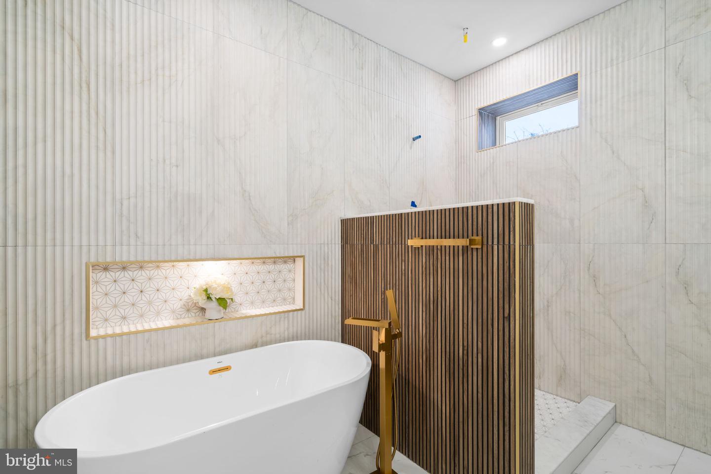 1816 13TH ST NW, WASHINGTON, District Of Columbia 20009, 5 Bedrooms Bedrooms, ,5 BathroomsBathrooms,Residential,For sale,1816 13TH ST NW,DCDC2216230 MLS # DCDC2216230