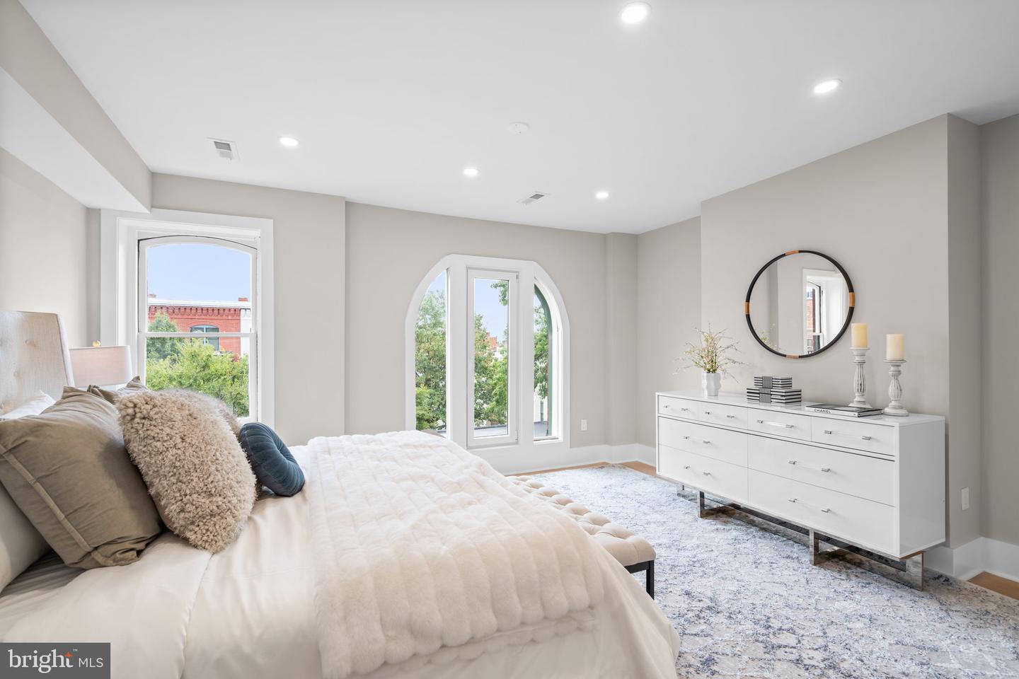 1816 13TH ST NW, WASHINGTON, District Of Columbia 20009, 5 Bedrooms Bedrooms, ,5 BathroomsBathrooms,Residential,For sale,1816 13TH ST NW,DCDC2216230 MLS # DCDC2216230