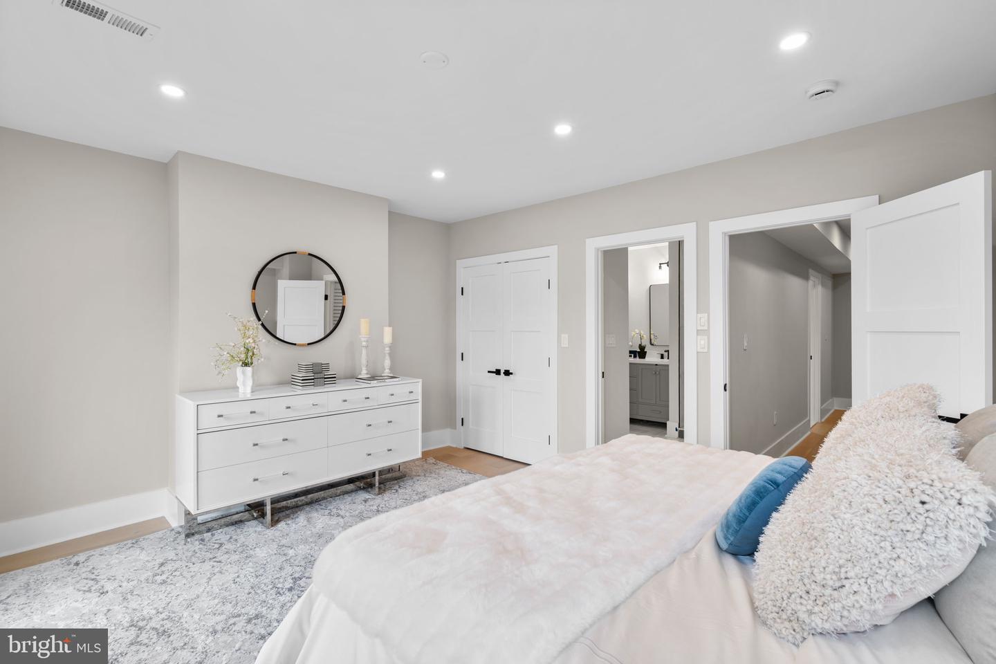 1816 13TH ST NW, WASHINGTON, District Of Columbia 20009, 5 Bedrooms Bedrooms, ,5 BathroomsBathrooms,Residential,For sale,1816 13TH ST NW,DCDC2216230 MLS # DCDC2216230