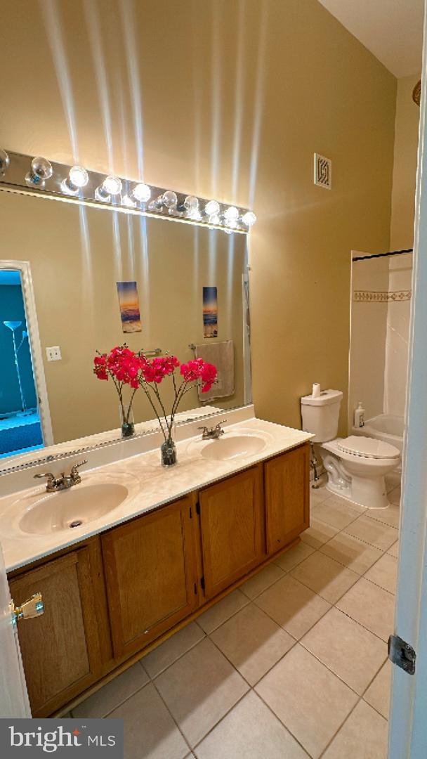 12287 WYE OAK COMMONS CIR, BURKE, Virginia 22015, 3 Bedrooms Bedrooms, ,3 BathroomsBathrooms,Residential,For sale,12287 WYE OAK COMMONS CIR,VAFX2263696 MLS # VAFX2263696