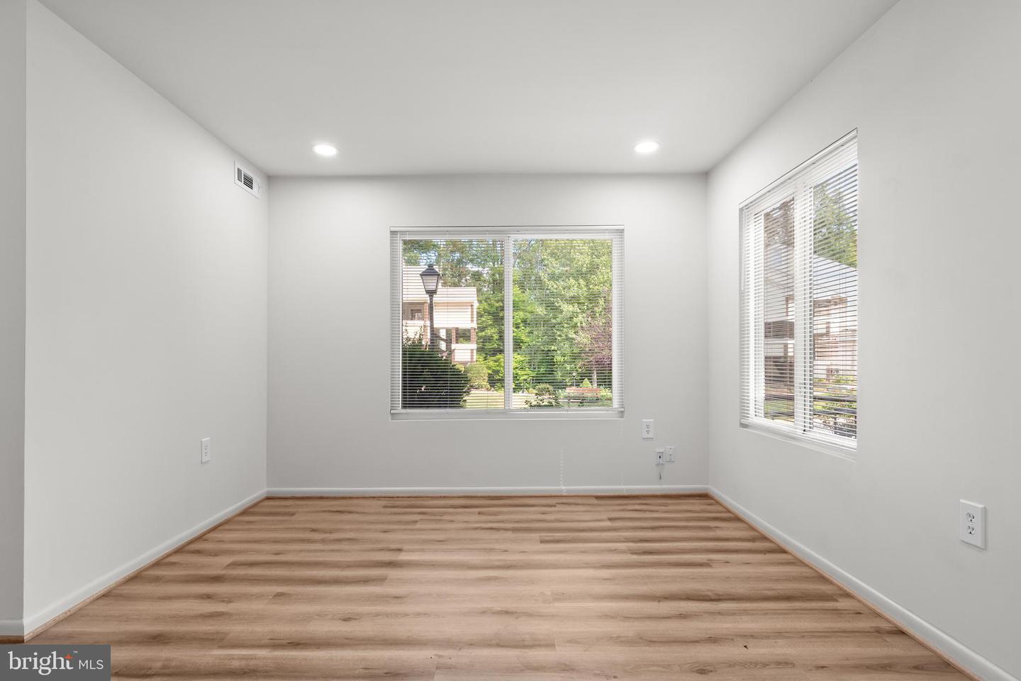 10330 LURIA COMMOS CT. #1 B, BURKE, Virginia 22015, 2 Bedrooms Bedrooms, ,1 BathroomBathrooms,Residential,For sale,10330 LURIA COMMOS CT. #1 B,VAFX2263782 MLS # VAFX2263782 10330 LURIA COMMOS CT. #1 B, BURKE, Virginia 22015, 2 Bedrooms Bedrooms, ,1 BathroomBathrooms,Residential,For sale,10330 LURIA COMMOS CT. #1 B,VAFX2263782 MLS # VAFX2263782