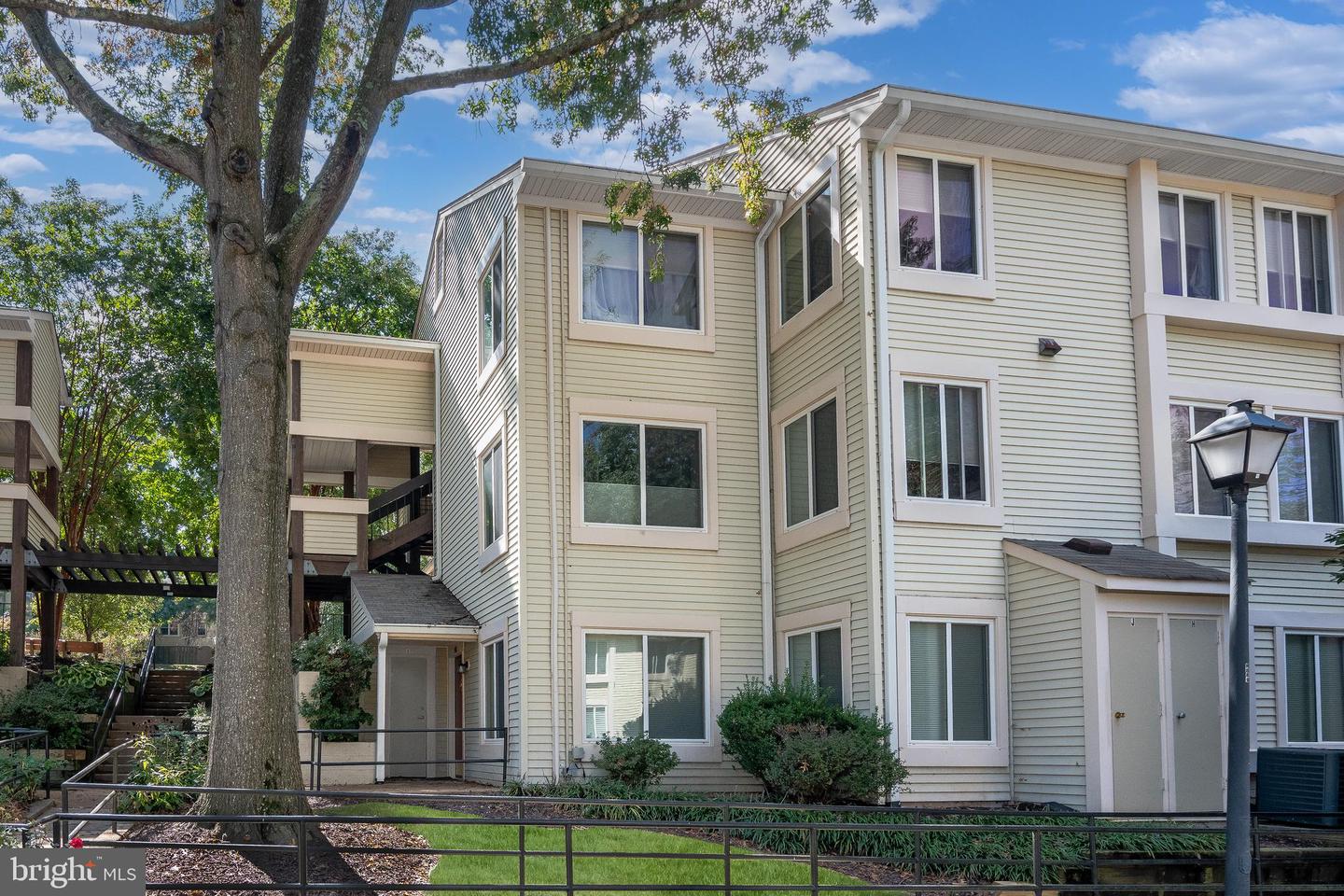 10330 LURIA COMMOS CT. #1 B, BURKE, Virginia 22015, 2 Bedrooms Bedrooms, ,1 BathroomBathrooms,Residential,For sale,10330 LURIA COMMOS CT. #1 B,VAFX2263782 MLS # VAFX2263782 10330 LURIA COMMOS CT. #1 B, BURKE, Virginia 22015, 2 Bedrooms Bedrooms, ,1 BathroomBathrooms,Residential,For sale,10330 LURIA COMMOS CT. #1 B,VAFX2263782 MLS # VAFX2263782