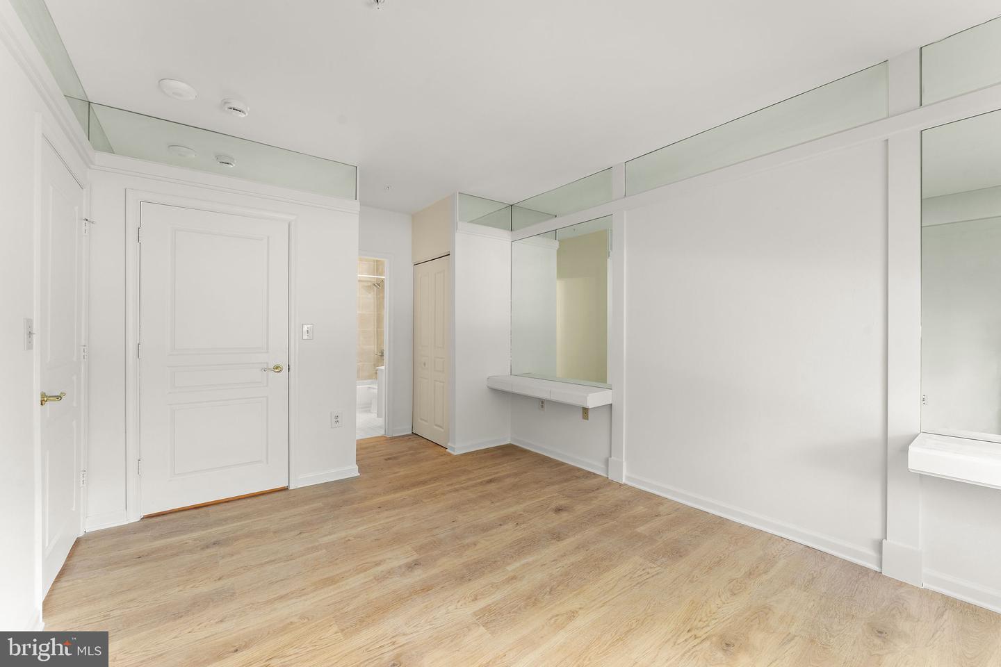 12919 ALTON SQ #117, HERNDON, Virginia 20170, 1 Bedroom Bedrooms, ,1 BathroomBathrooms,Residential,For sale,12919 ALTON SQ #117,VAFX2264098 MLS # VAFX2264098 12919 ALTON SQ #117, HERNDON, Virginia 20170, 1 Bedroom Bedrooms, ,1 BathroomBathrooms,Residential,For sale,12919 ALTON SQ #117,VAFX2264098 MLS # VAFX2264098