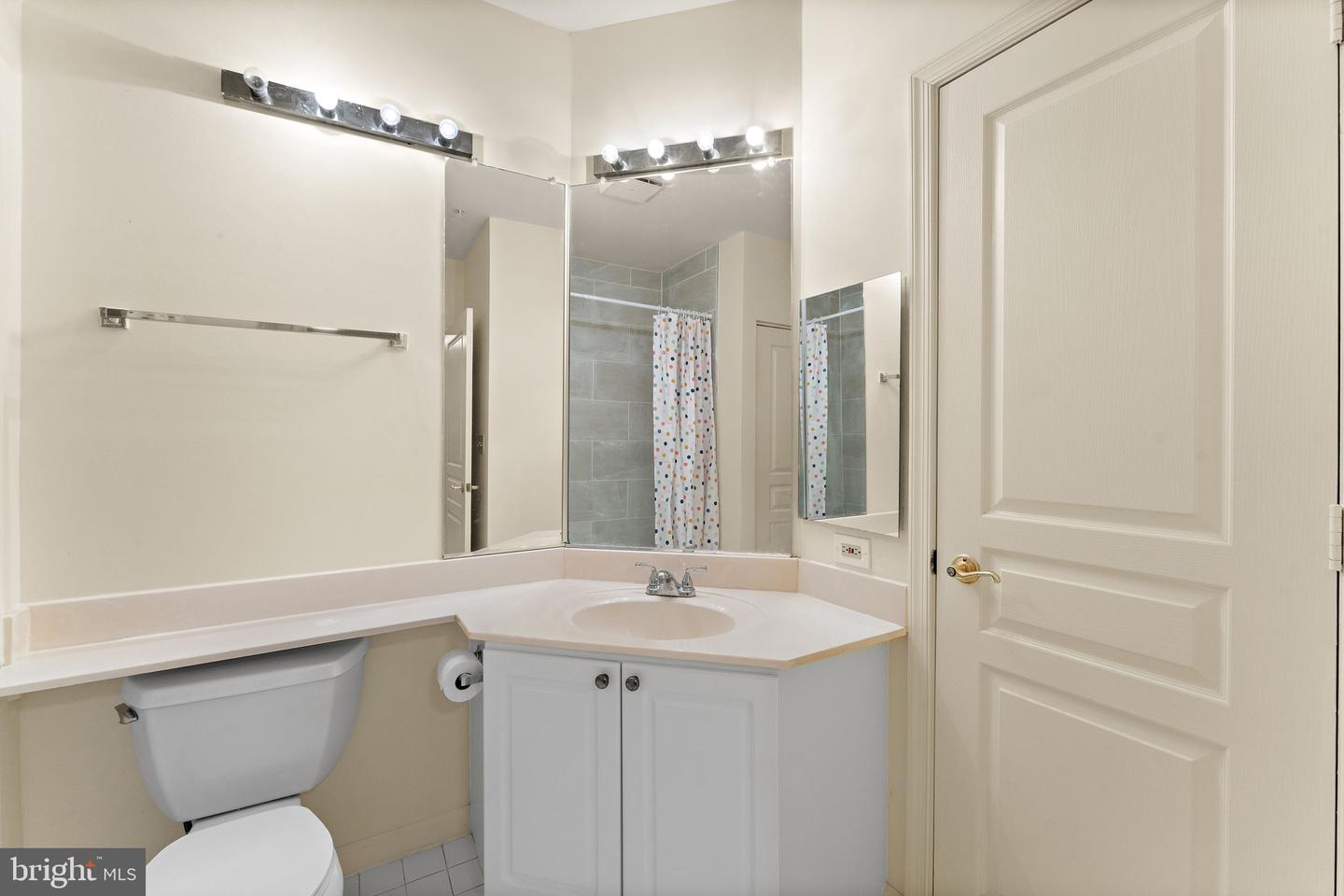 12919 ALTON SQ #117, HERNDON, Virginia 20170, 1 Bedroom Bedrooms, ,1 BathroomBathrooms,Residential,For sale,12919 ALTON SQ #117,VAFX2264098 MLS # VAFX2264098 12919 ALTON SQ #117, HERNDON, Virginia 20170, 1 Bedroom Bedrooms, ,1 BathroomBathrooms,Residential,For sale,12919 ALTON SQ #117,VAFX2264098 MLS # VAFX2264098