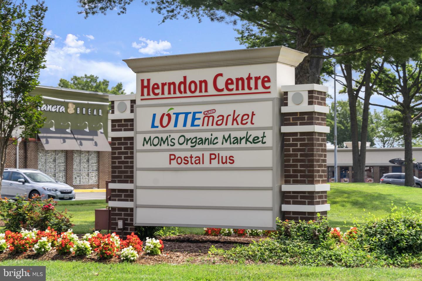 12919 ALTON SQ #117, HERNDON, Virginia 20170, 1 Bedroom Bedrooms, ,1 BathroomBathrooms,Residential,For sale,12919 ALTON SQ #117,VAFX2264098 MLS # VAFX2264098 12919 ALTON SQ #117, HERNDON, Virginia 20170, 1 Bedroom Bedrooms, ,1 BathroomBathrooms,Residential,For sale,12919 ALTON SQ #117,VAFX2264098 MLS # VAFX2264098