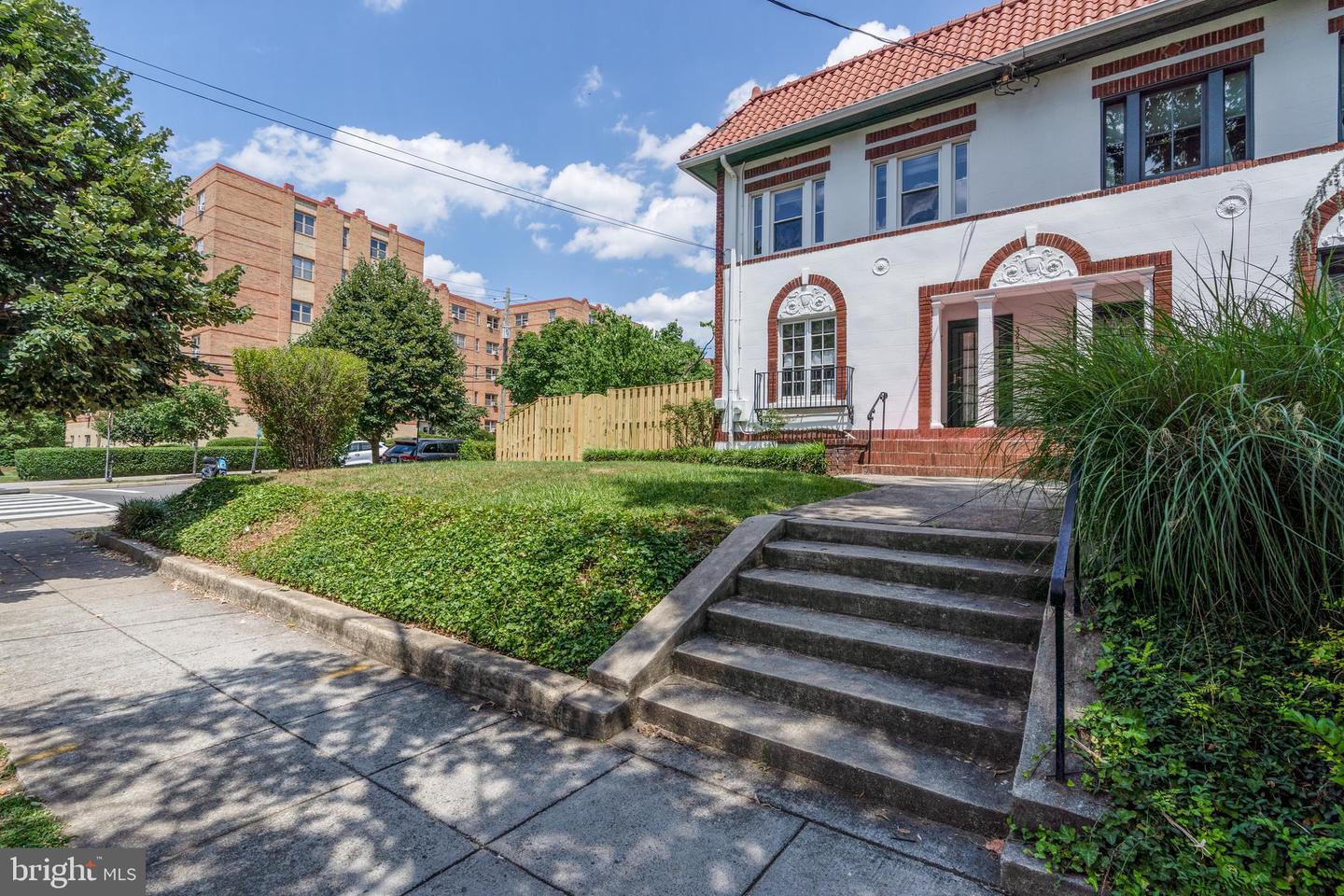 3249 38TH ST NW, WASHINGTON, District Of Columbia 20016, 3 Bedrooms Bedrooms, ,3 BathroomsBathrooms,Residential,For sale,3249 38TH ST NW,DCDC2217622 MLS # DCDC2217622