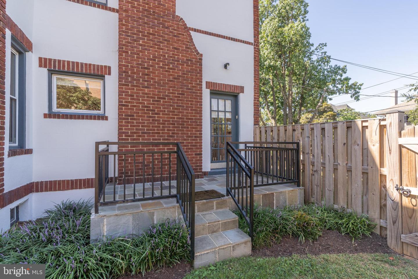 3249 38TH ST NW, WASHINGTON, District Of Columbia 20016, 3 Bedrooms Bedrooms, ,3 BathroomsBathrooms,Residential,For sale,3249 38TH ST NW,DCDC2217622 MLS # DCDC2217622