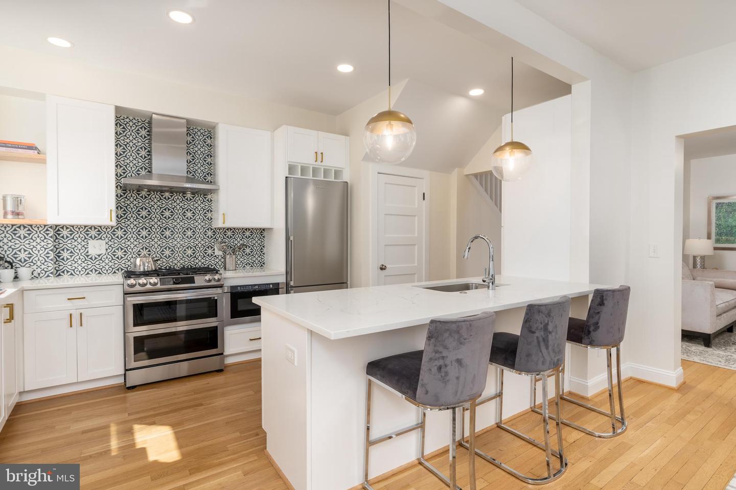 3249 38TH ST NW, WASHINGTON, District Of Columbia 20016, 3 Bedrooms Bedrooms, ,3 BathroomsBathrooms,Residential,For sale,3249 38TH ST NW,DCDC2217622 MLS # DCDC2217622