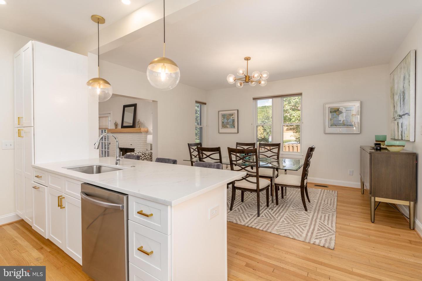 3249 38TH ST NW, WASHINGTON, District Of Columbia 20016, 3 Bedrooms Bedrooms, ,3 BathroomsBathrooms,Residential,For sale,3249 38TH ST NW,DCDC2217622 MLS # DCDC2217622