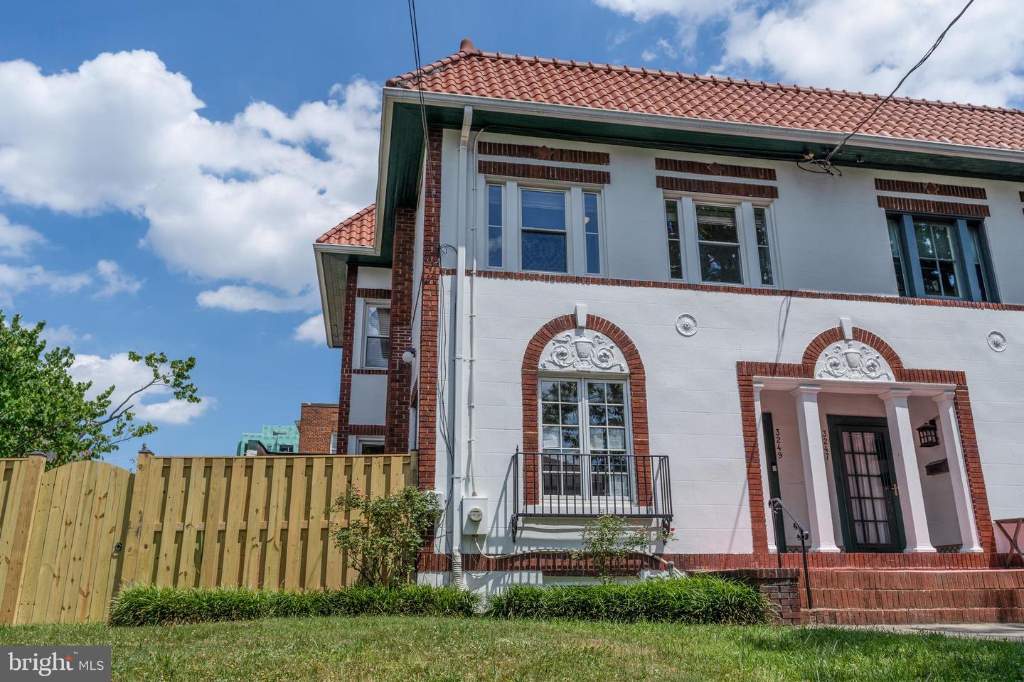 3249 38TH ST NW, WASHINGTON, District Of Columbia 20016, 3 Bedrooms Bedrooms, ,3 BathroomsBathrooms,Residential,For sale,3249 38TH ST NW,DCDC2217622 MLS # DCDC2217622