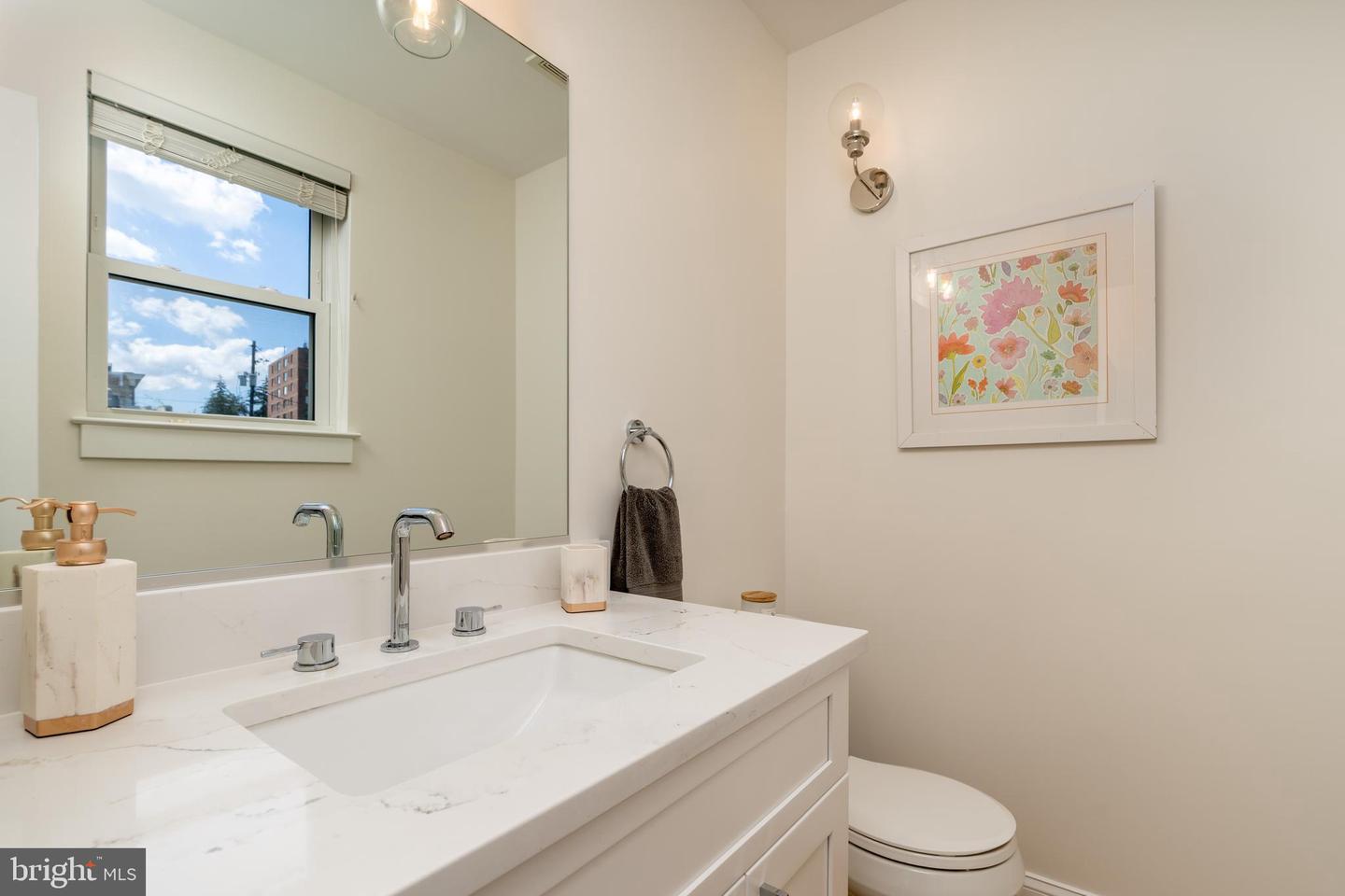 3249 38TH ST NW, WASHINGTON, District Of Columbia 20016, 3 Bedrooms Bedrooms, ,3 BathroomsBathrooms,Residential,For sale,3249 38TH ST NW,DCDC2217622 MLS # DCDC2217622