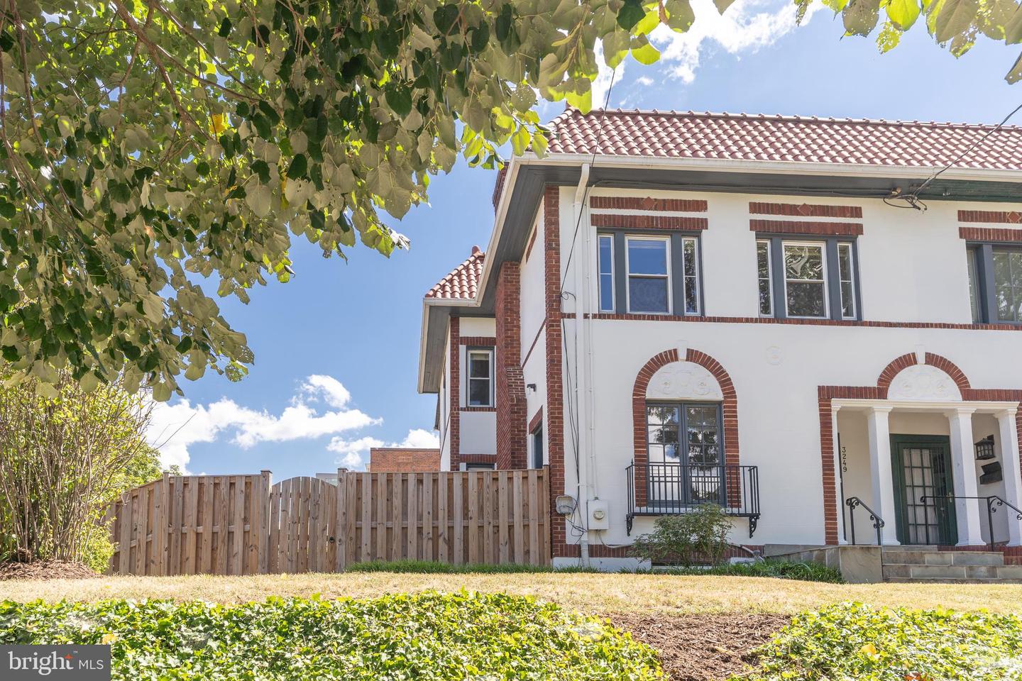 3249 38TH ST NW, WASHINGTON, District Of Columbia 20016, 3 Bedrooms Bedrooms, ,3 BathroomsBathrooms,Residential,For sale,3249 38TH ST NW,DCDC2217622 MLS # DCDC2217622