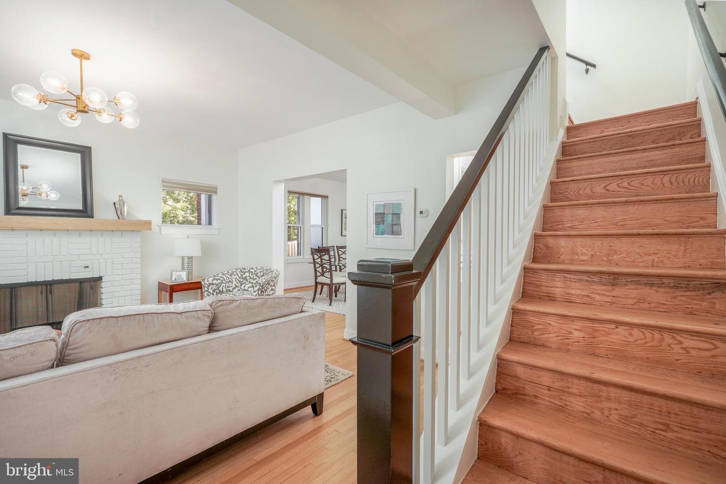 3249 38TH ST NW, WASHINGTON, District Of Columbia 20016, 3 Bedrooms Bedrooms, ,3 BathroomsBathrooms,Residential,For sale,3249 38TH ST NW,DCDC2217622 MLS # DCDC2217622
