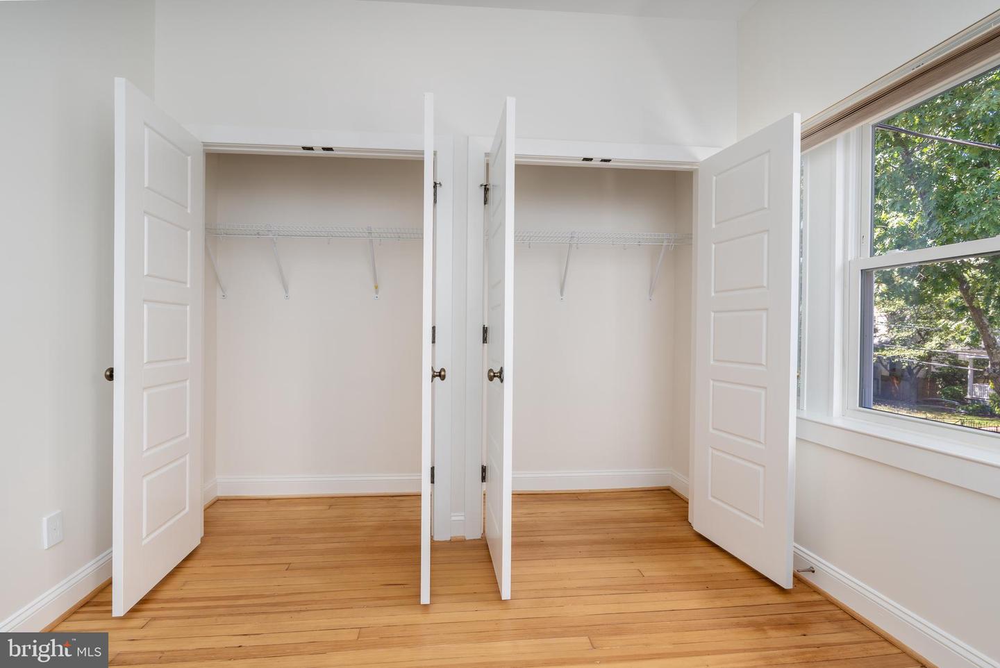 3249 38TH ST NW, WASHINGTON, District Of Columbia 20016, 3 Bedrooms Bedrooms, ,3 BathroomsBathrooms,Residential,For sale,3249 38TH ST NW,DCDC2217622 MLS # DCDC2217622