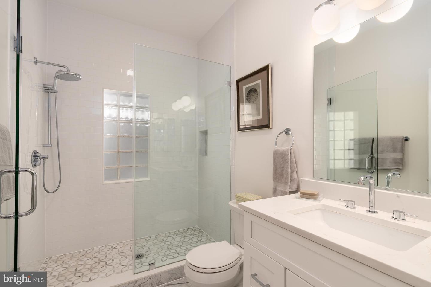 3249 38TH ST NW, WASHINGTON, District Of Columbia 20016, 3 Bedrooms Bedrooms, ,3 BathroomsBathrooms,Residential,For sale,3249 38TH ST NW,DCDC2217622 MLS # DCDC2217622