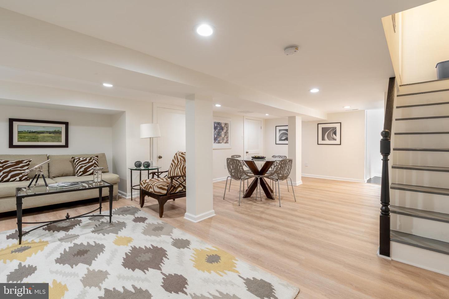 3249 38TH ST NW, WASHINGTON, District Of Columbia 20016, 3 Bedrooms Bedrooms, ,3 BathroomsBathrooms,Residential,For sale,3249 38TH ST NW,DCDC2217622 MLS # DCDC2217622
