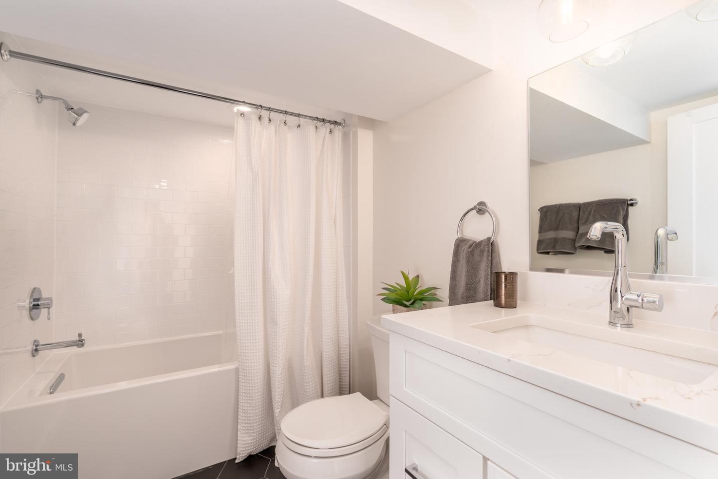 3249 38TH ST NW, WASHINGTON, District Of Columbia 20016, 3 Bedrooms Bedrooms, ,3 BathroomsBathrooms,Residential,For sale,3249 38TH ST NW,DCDC2217622 MLS # DCDC2217622