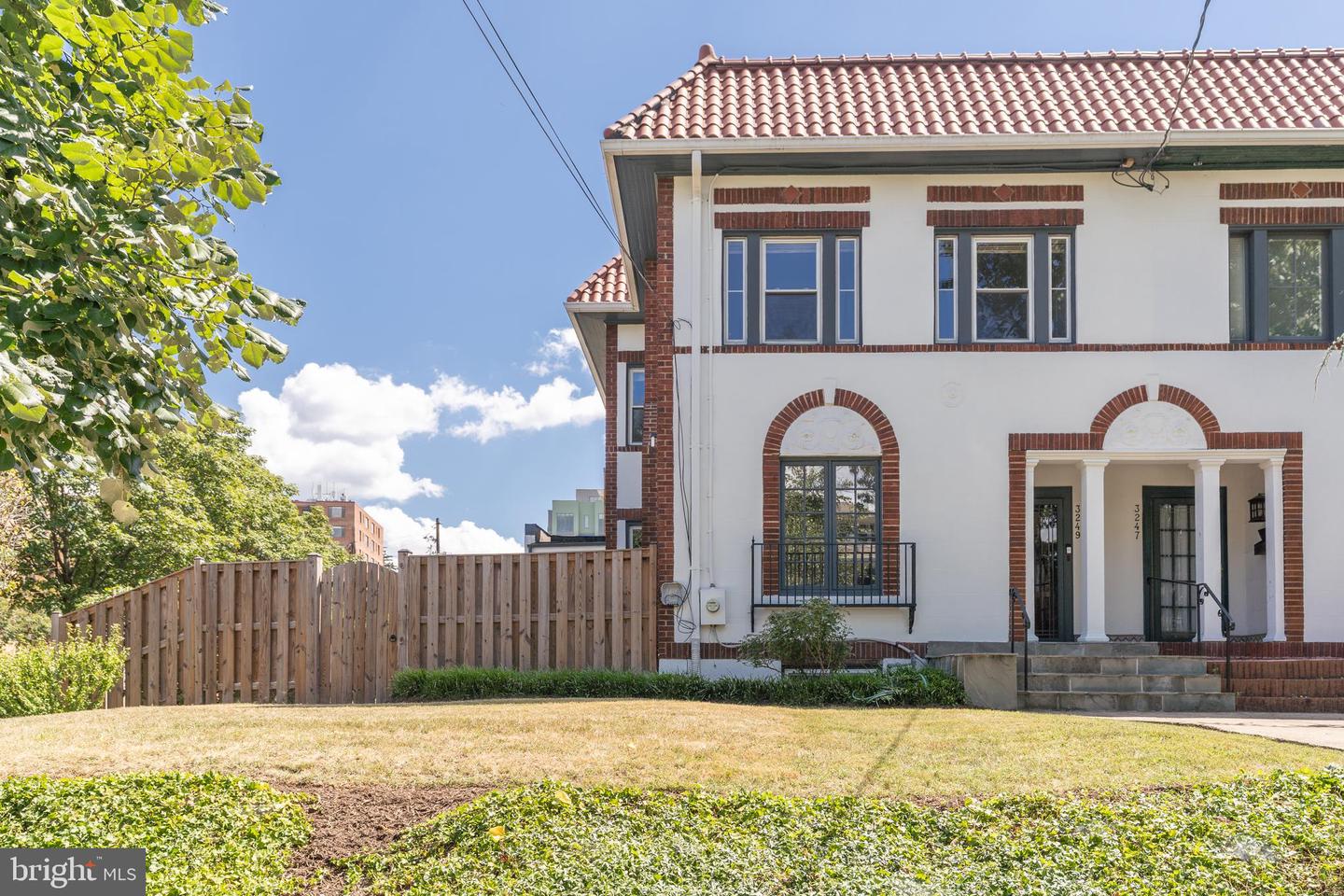 3249 38TH ST NW, WASHINGTON, District Of Columbia 20016, 3 Bedrooms Bedrooms, ,3 BathroomsBathrooms,Residential,For sale,3249 38TH ST NW,DCDC2217622 MLS # DCDC2217622