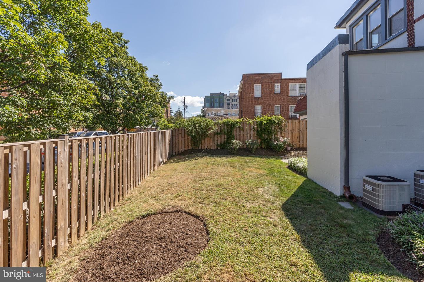 3249 38TH ST NW, WASHINGTON, District Of Columbia 20016, 3 Bedrooms Bedrooms, ,3 BathroomsBathrooms,Residential,For sale,3249 38TH ST NW,DCDC2217622 MLS # DCDC2217622