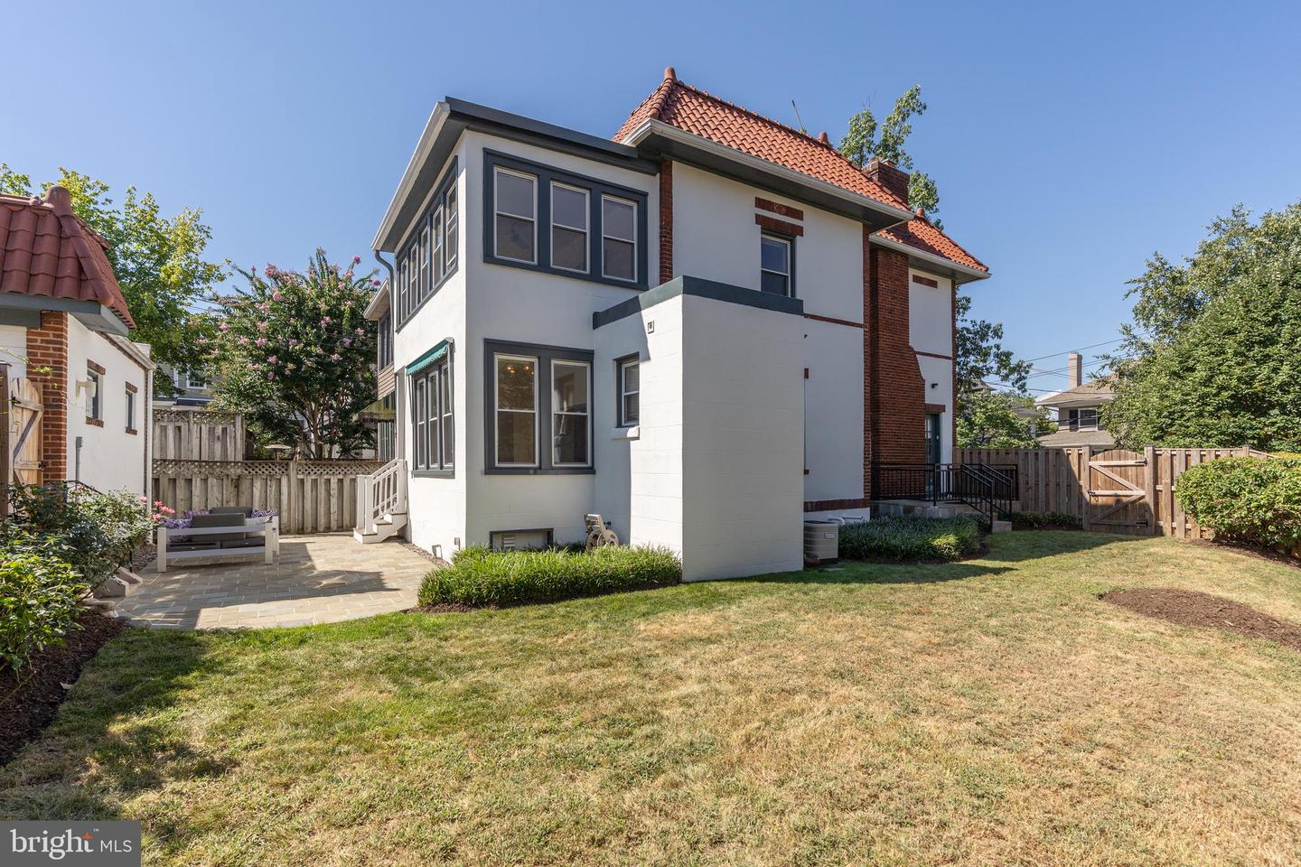 3249 38TH ST NW, WASHINGTON, District Of Columbia 20016, 3 Bedrooms Bedrooms, ,3 BathroomsBathrooms,Residential,For sale,3249 38TH ST NW,DCDC2217622 MLS # DCDC2217622