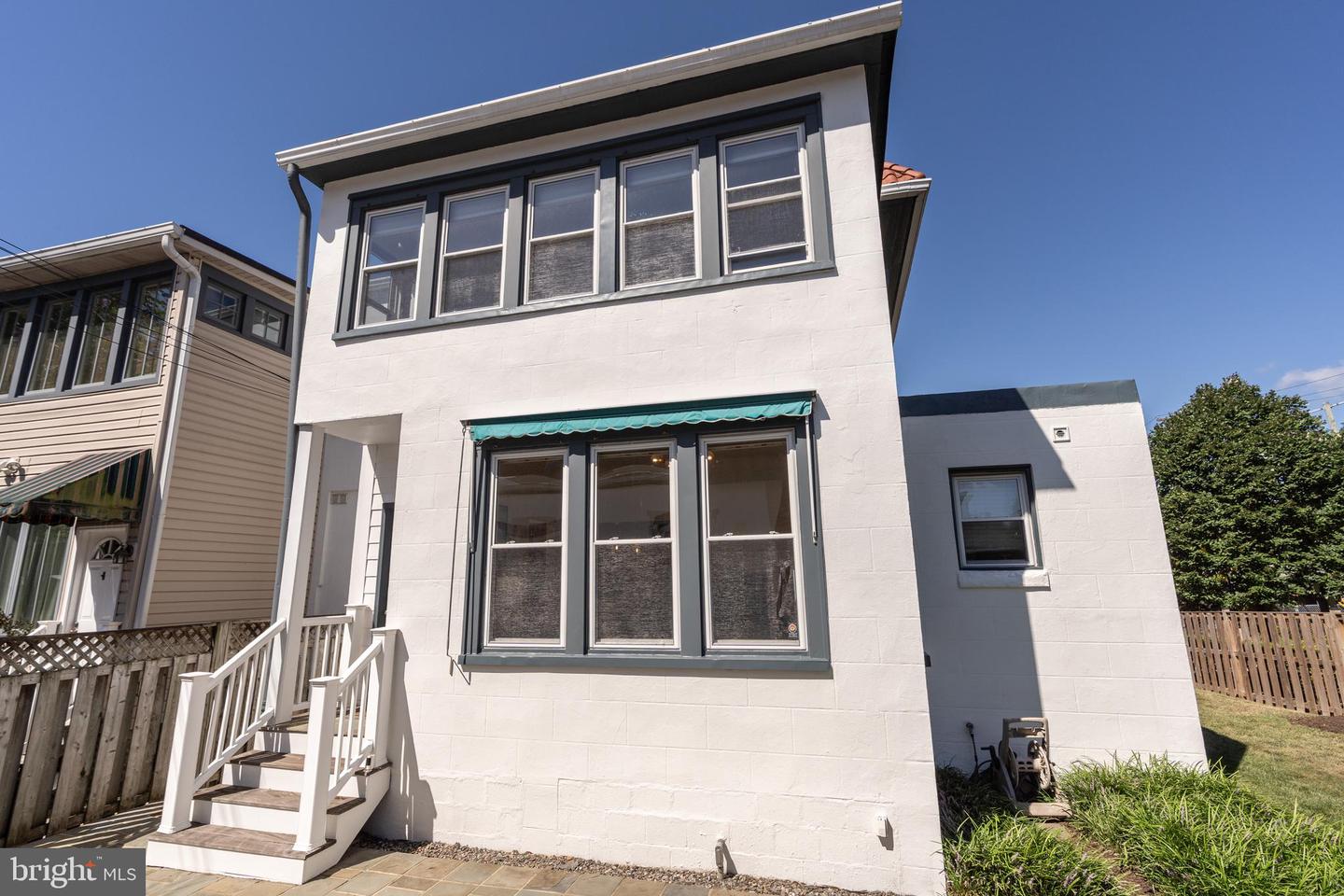 3249 38TH ST NW, WASHINGTON, District Of Columbia 20016, 3 Bedrooms Bedrooms, ,3 BathroomsBathrooms,Residential,For sale,3249 38TH ST NW,DCDC2217622 MLS # DCDC2217622