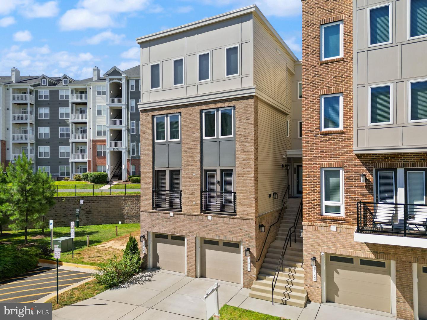 1317 RAIL STOP DR, WOODBRIDGE, Virginia 22191, 3 Bedrooms Bedrooms, ,2 BathroomsBathrooms,Residential,For sale,1317 RAIL STOP DR,VAPW2103100 MLS # VAPW2103100