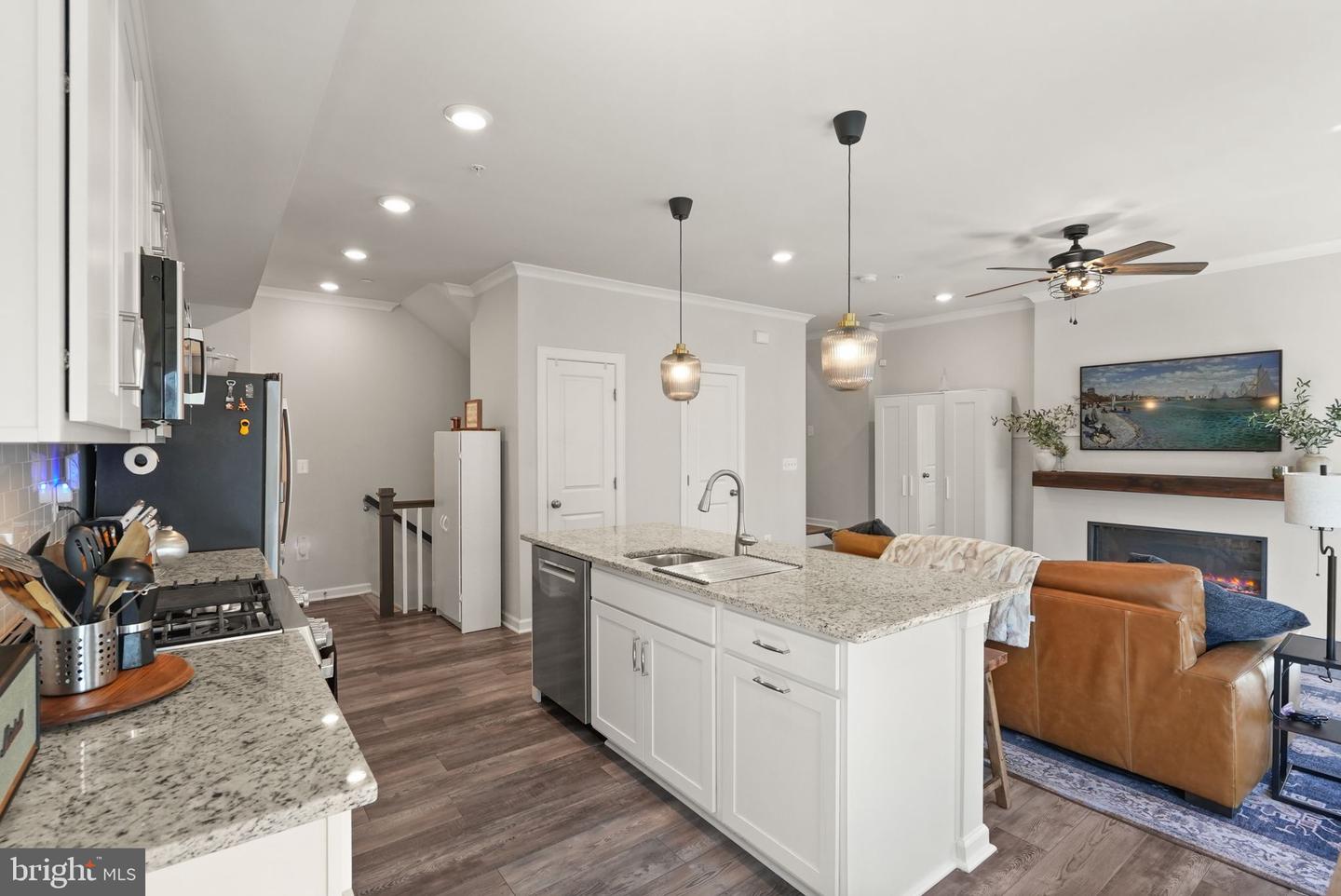 1317 RAIL STOP DR, WOODBRIDGE, Virginia 22191, 3 Bedrooms Bedrooms, ,2 BathroomsBathrooms,Residential,For sale,1317 RAIL STOP DR,VAPW2103100 MLS # VAPW2103100