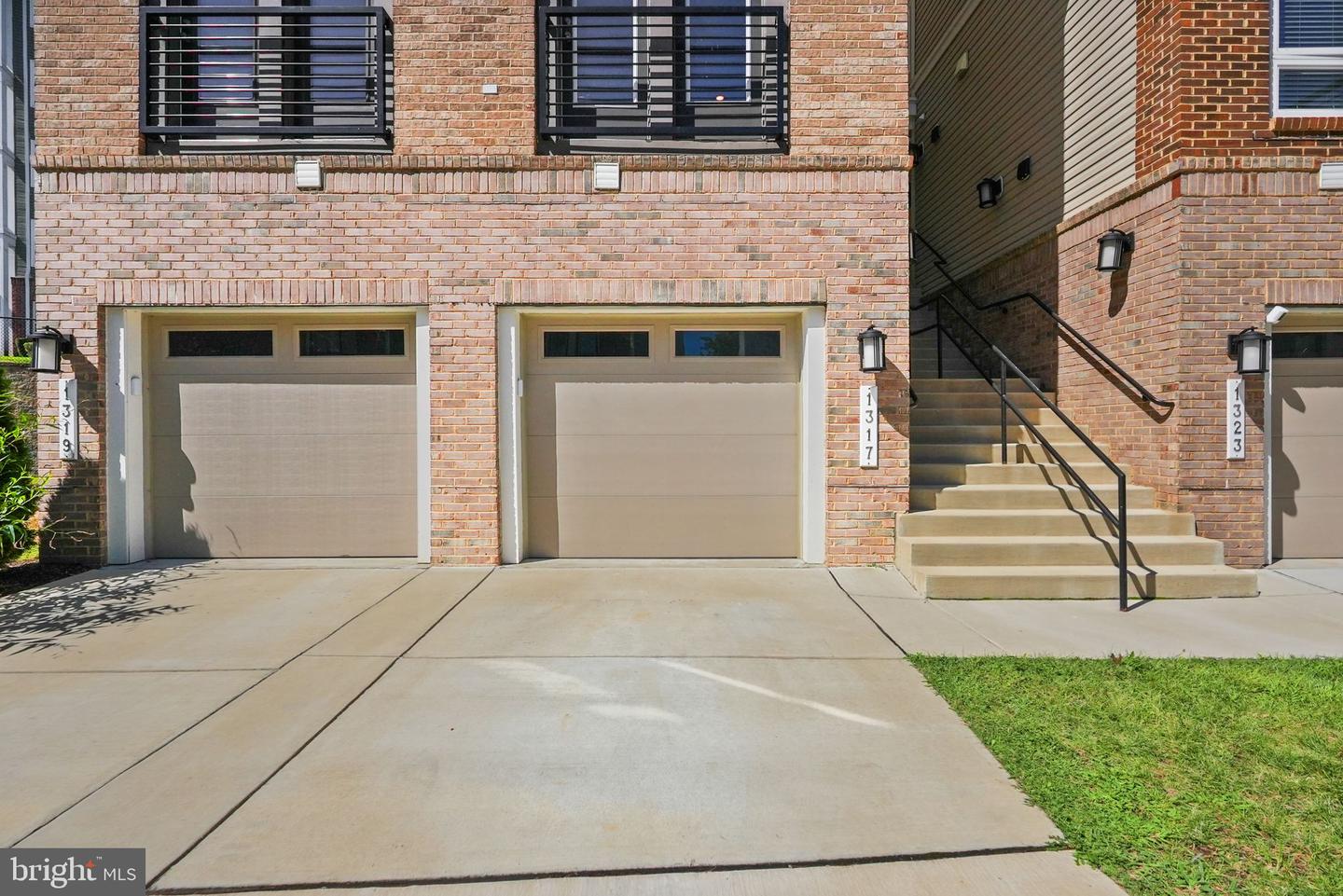 1317 RAIL STOP DR, WOODBRIDGE, Virginia 22191, 3 Bedrooms Bedrooms, ,2 BathroomsBathrooms,Residential,For sale,1317 RAIL STOP DR,VAPW2103100 MLS # VAPW2103100