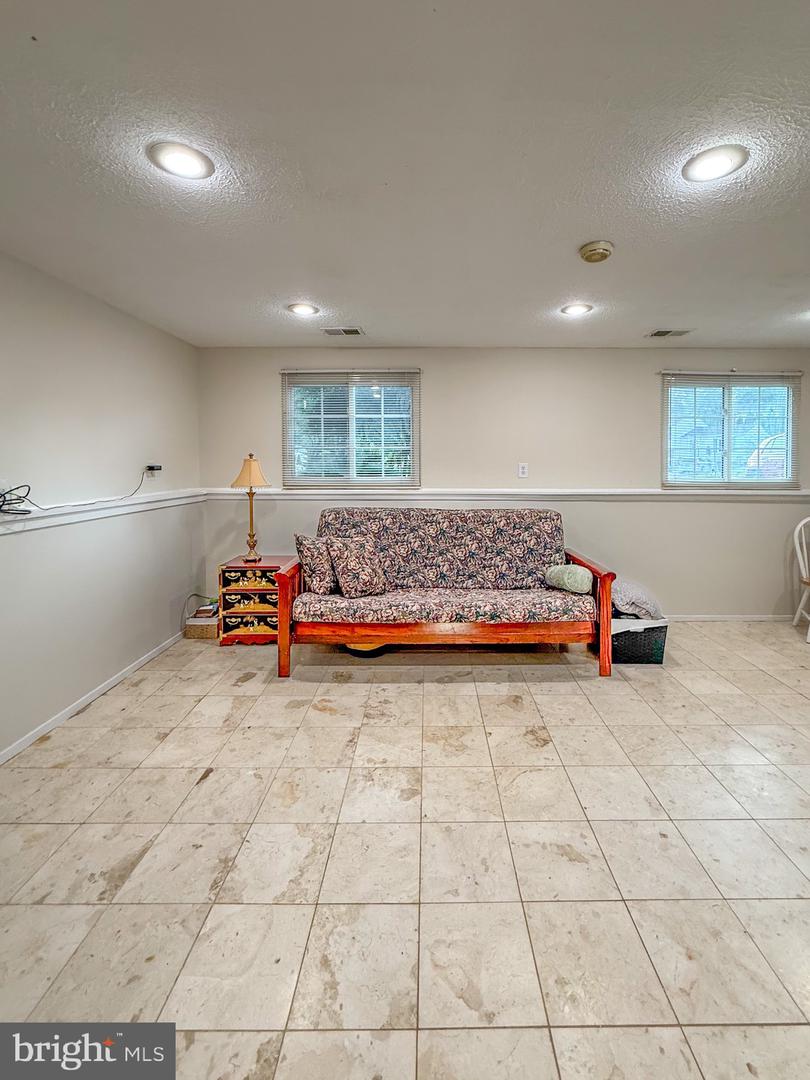 5703 OAK STAKE CT, BURKE, Virginia 22015, 3 Bedrooms Bedrooms, 5 Rooms Rooms,2 BathroomsBathrooms,Residential,For sale,5703 OAK STAKE CT,VAFX2264580 MLS # VAFX2264580