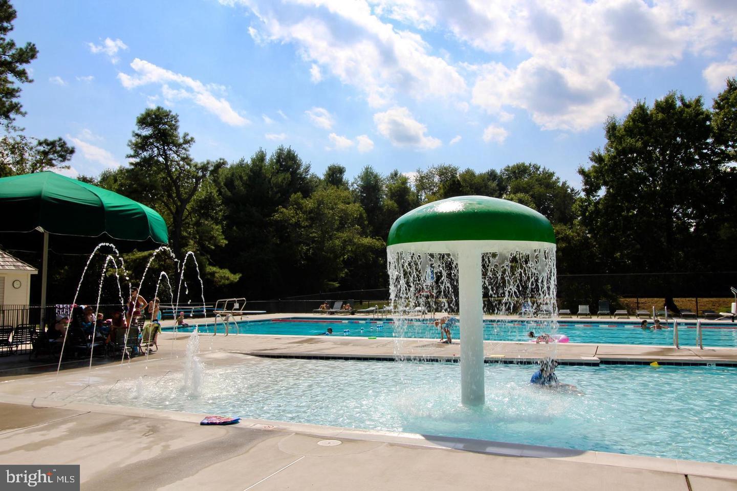 5703 OAK STAKE CT, BURKE, Virginia 22015, 3 Bedrooms Bedrooms, 5 Rooms Rooms,2 BathroomsBathrooms,Residential,For sale,5703 OAK STAKE CT,VAFX2264580 MLS # VAFX2264580