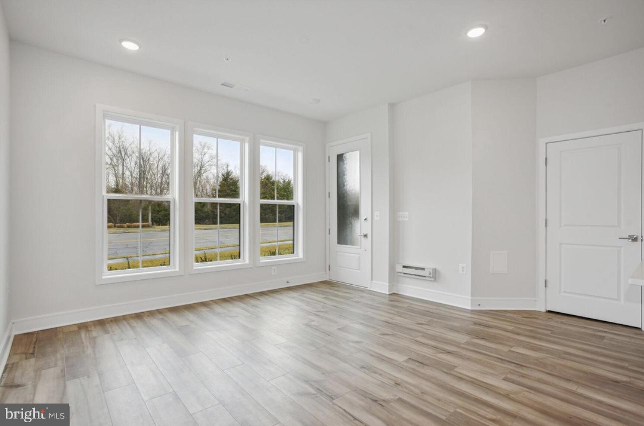 43234 FARRINGDON SQ, ASHBURN, Virginia 20148, 3 Bedrooms Bedrooms, ,3 BathroomsBathrooms,Residential,For sale,43234 FARRINGDON SQ,VALO2105986 MLS # VALO2105986